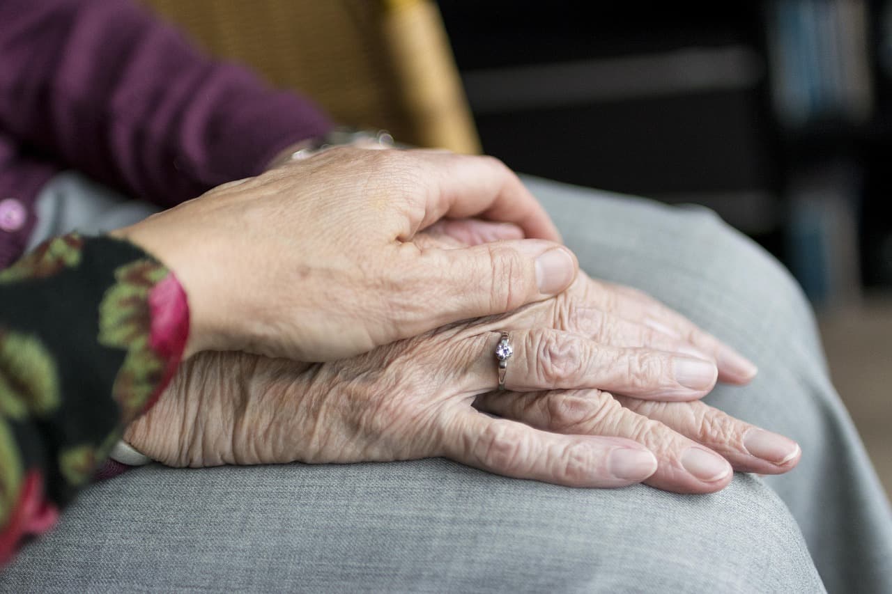 Dia das Mães 2026: 5 celulares para presentear até R$ 2.500