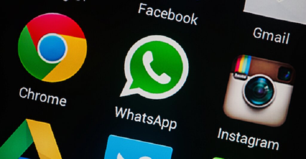 Adicionar pessoas em grupos de WhatsApp será passível de multa